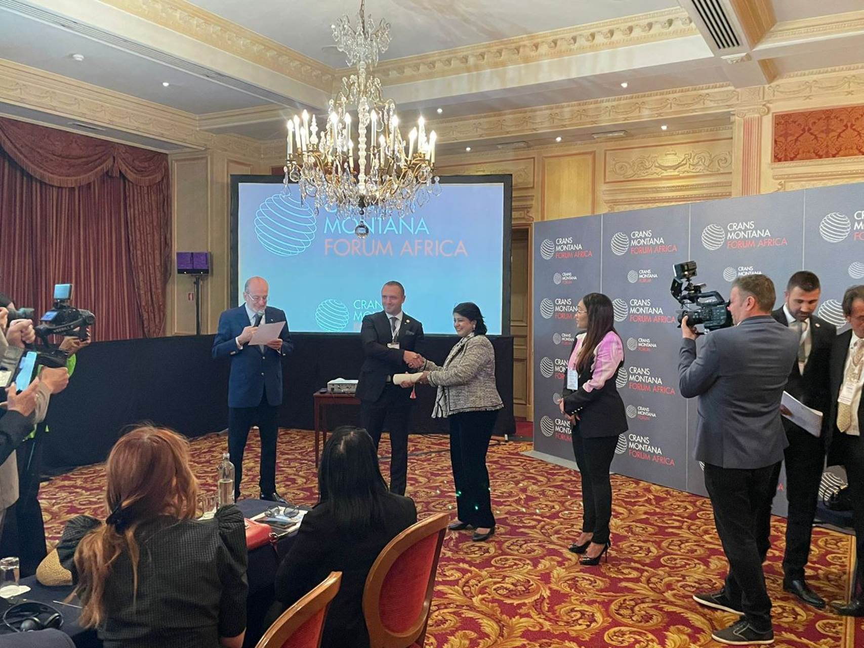 Кипр на форуме Кран Монтана2