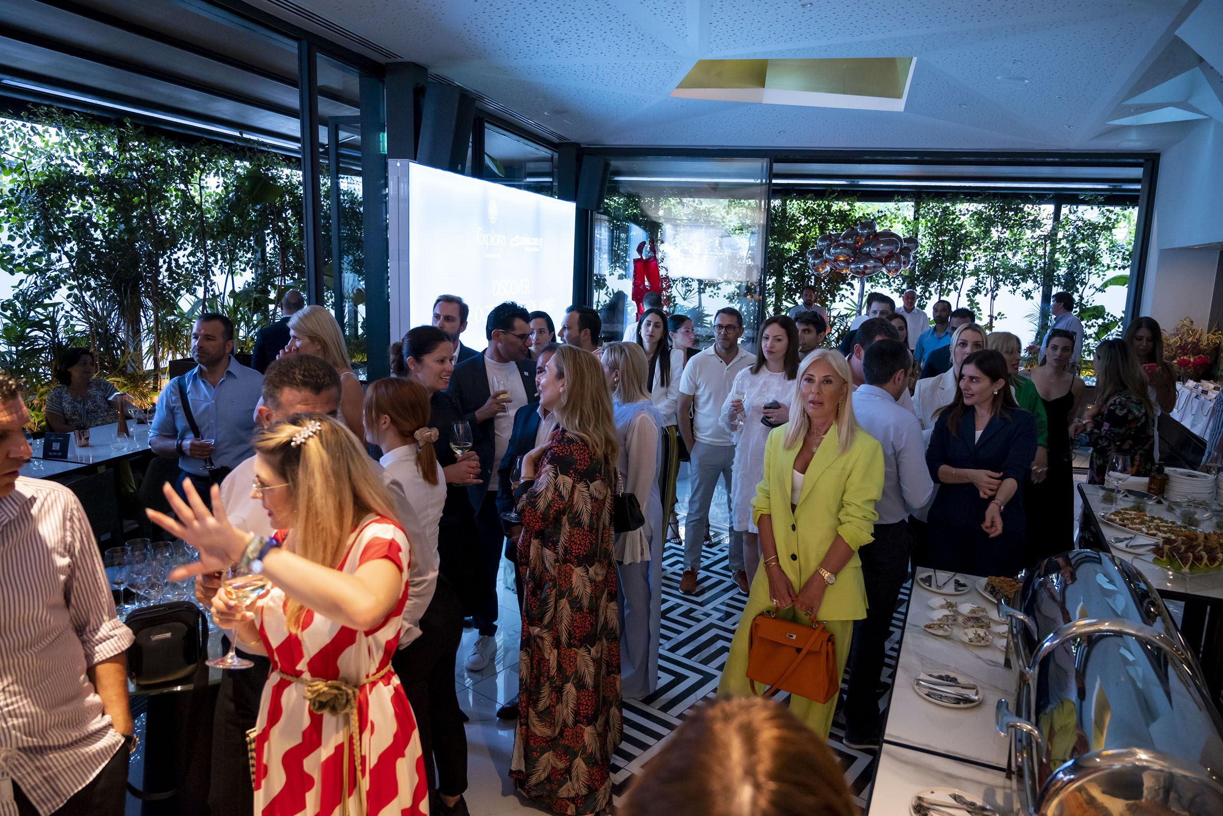 EXPLORA JOURNEYS GLAM PARTY 15