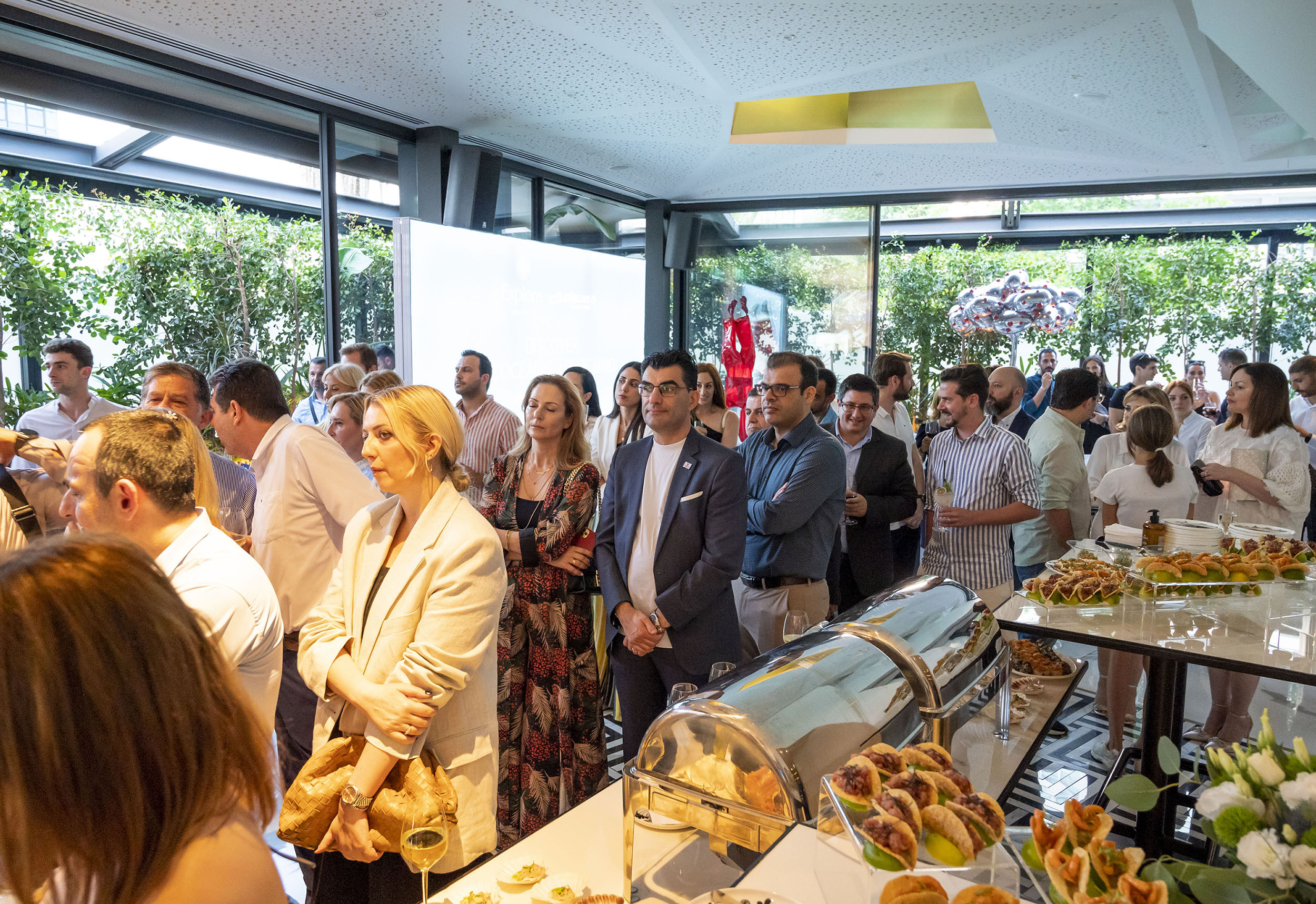 EXPLORA JOURNEYS GLAM PARTY 16