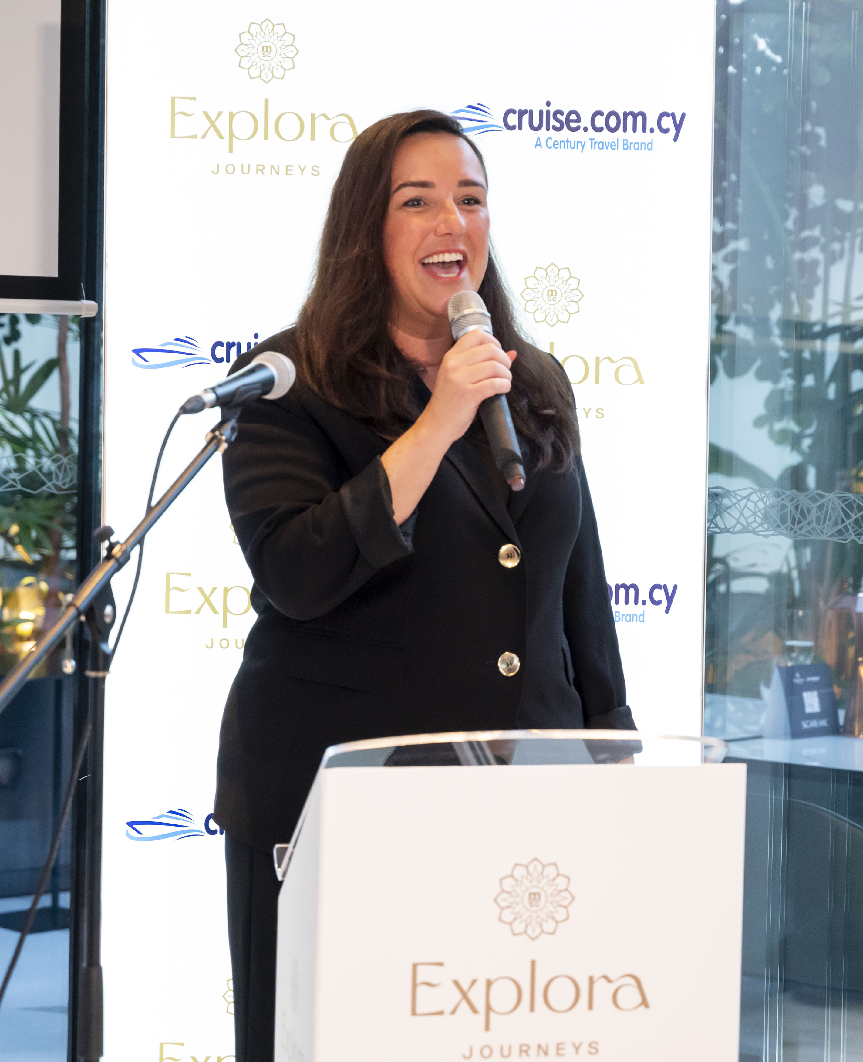 EXPLORA JOURNEYS GLAM PARTY 17