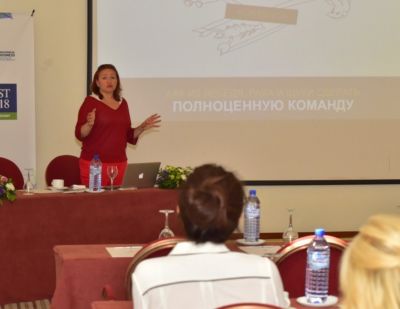 Workshop for property experts by Ekaterina Stepanova «Isosceles Triangle»