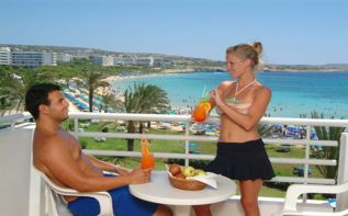 Доходы от туризма намного снизились