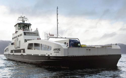 «Ампер», первый в мире полностью электрический паром в Норвегии