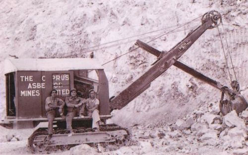 Добыча асбеста. Фото: allaboutlimassol.com