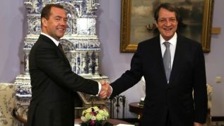 Премьер-министр России доволен сотрудничеством с Кипром