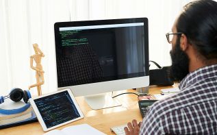 Компании переводят свой персонал на Кипр