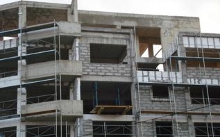 Разрешенное строительство сокращается